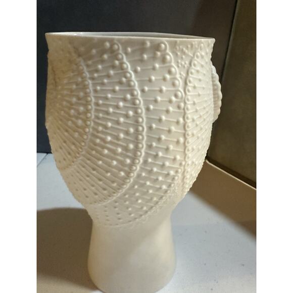 A K Kaiser vase white bisque pearl details Martin Frey design W Germany VTG - Picture 2 of 4